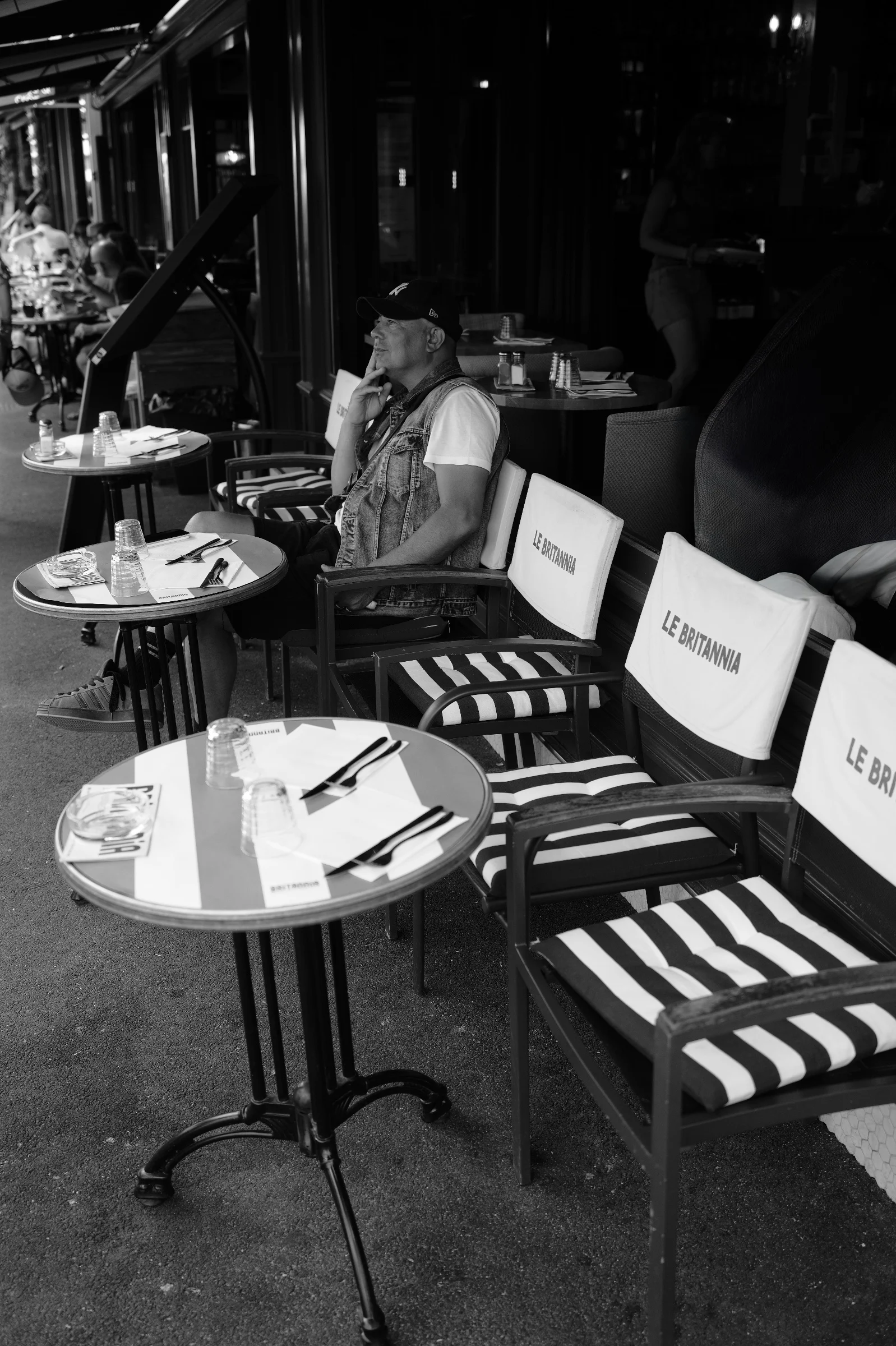 BRAND & SPACES